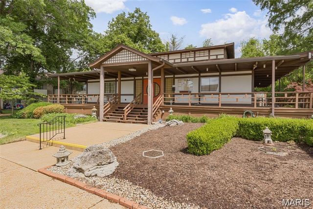 10135 Sakura Drive G, St Louis, MO 63128