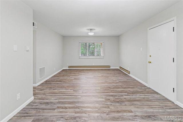 10135 Sakura Drive G, St Louis, MO 63128