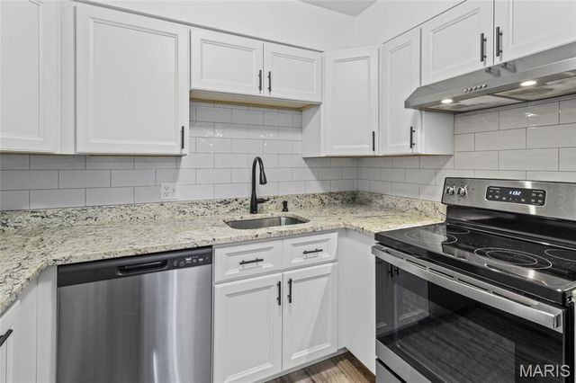 10135 Sakura Drive G, St Louis, MO 63128