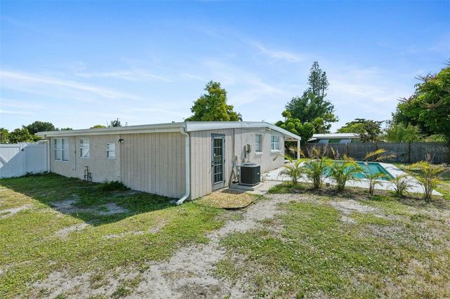 2416 EMORY AVENUE, Bradenton, FL 34207