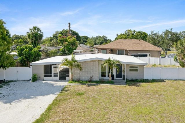 2416 EMORY AVENUE, Bradenton, FL 34207