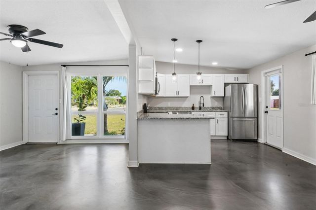 2416 EMORY AVENUE, Bradenton, FL 34207
