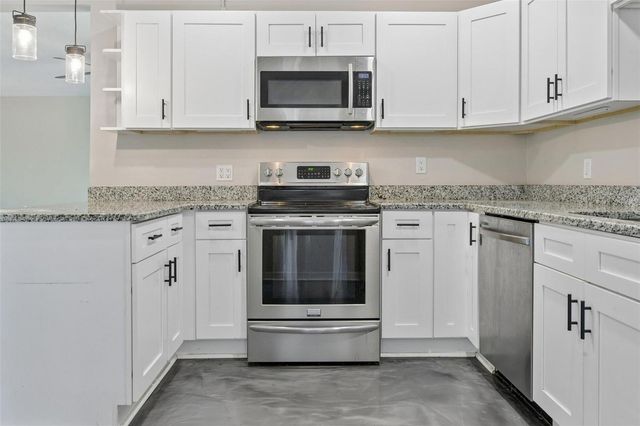 2416 EMORY AVENUE, Bradenton, FL 34207