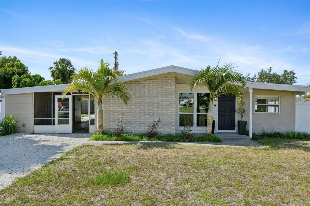 2416 EMORY AVENUE, Bradenton, FL 34207