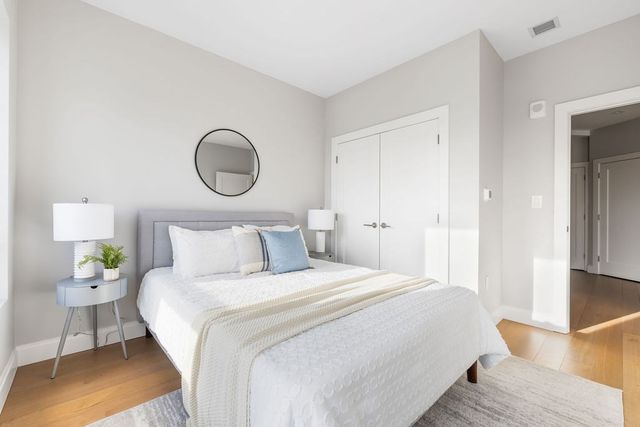 100 Shawmut Ave 807, Boston, MA 02118