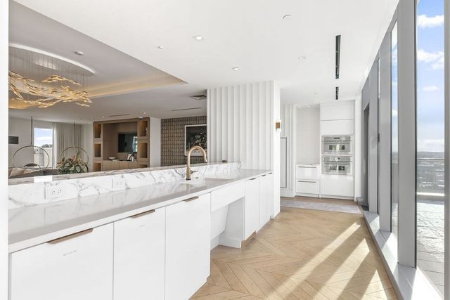 100 Shawmut Ave 807, Boston, MA 02118