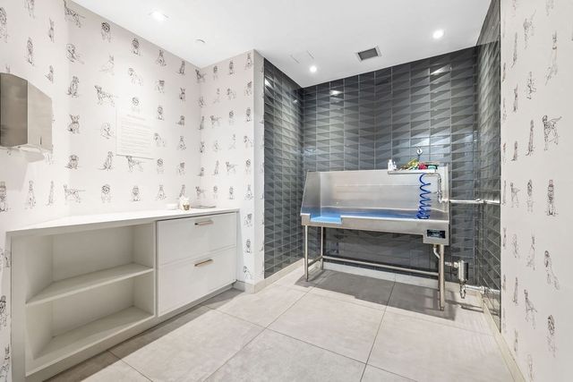 100 Shawmut Ave 807, Boston, MA 02118