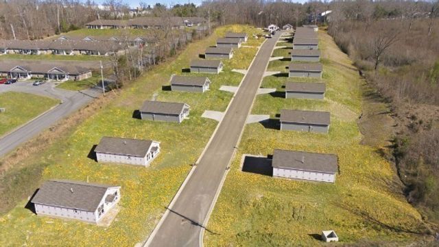 106 Hill Place Court, Dickson, TN 37055
