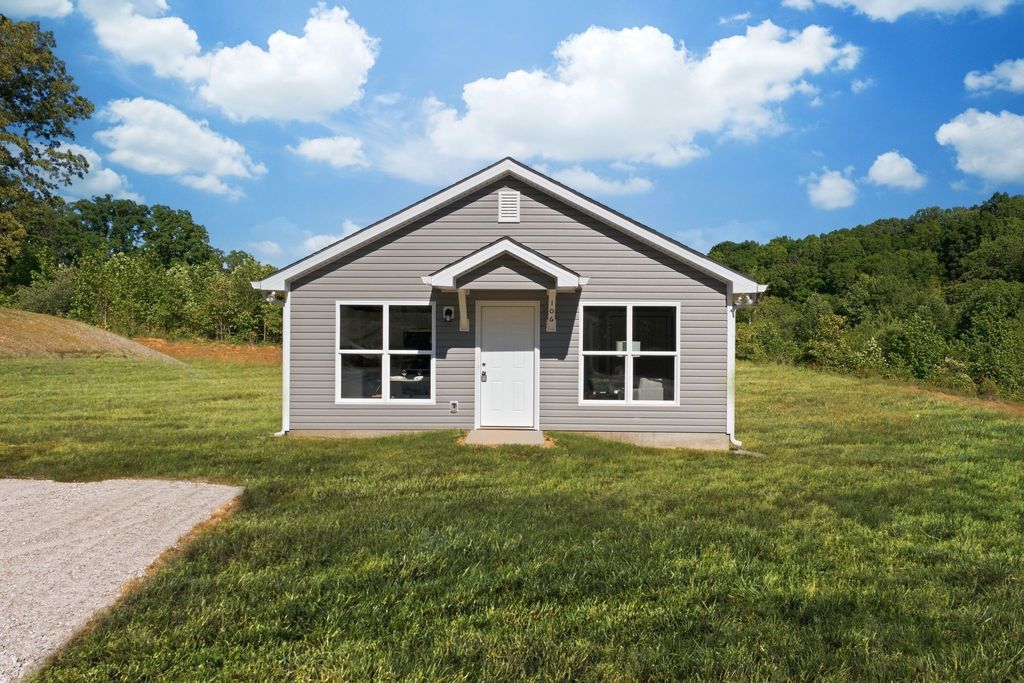 106 Hill Place Court, Dickson, TN 37055