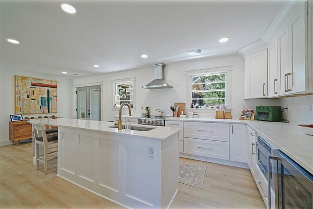 673 Edmonds Drive, Charleston, SC 29412