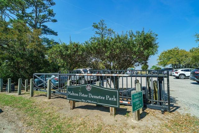 673 Edmonds Drive, Charleston, SC 29412