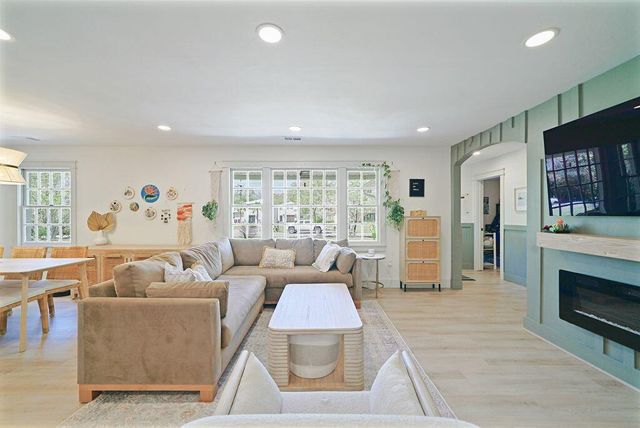 673 Edmonds Drive, Charleston, SC 29412