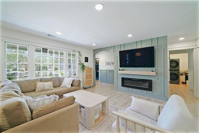 673 Edmonds Drive, Charleston, SC 29412