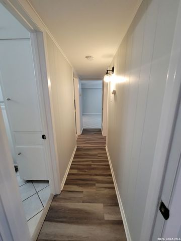 219 W Silver Sands Dr Apt 5, San Antonio, TX 78216