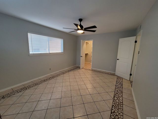 219 W Silver Sands Dr Apt 5, San Antonio, TX 78216