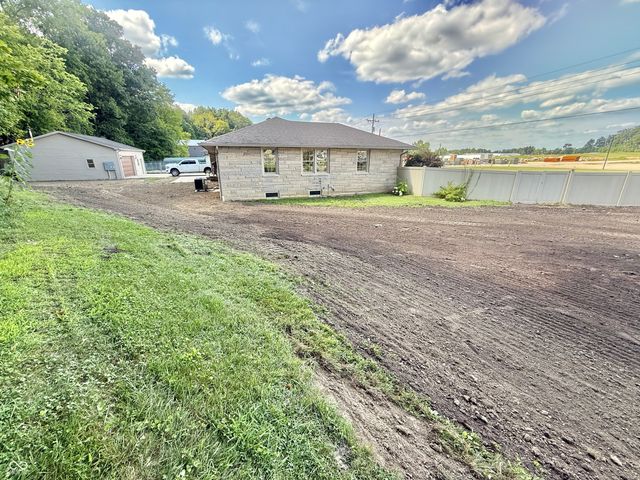 545 E State Road 250, Brownstown, IN 47220