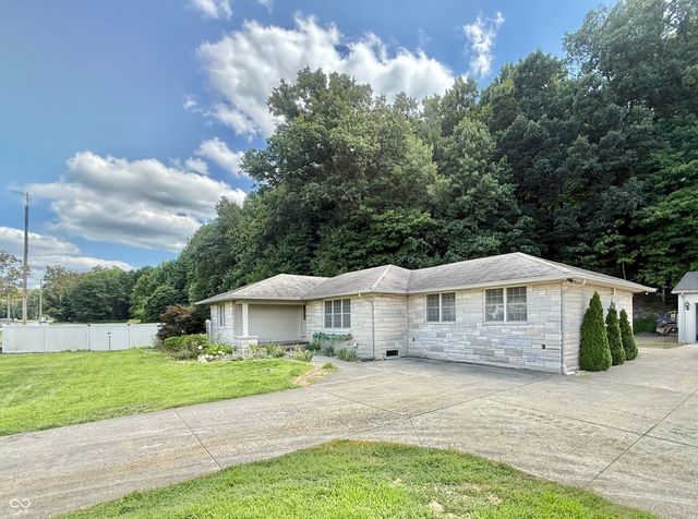 545 E State Road 250, Brownstown, IN 47220