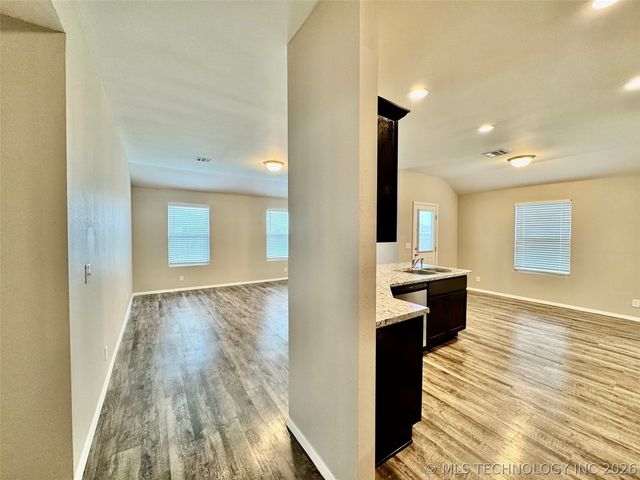 14315 N 73rd East Avenue, Collinsville, OK 74021