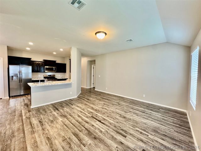 14315 N 73rd East Avenue, Collinsville, OK 74021