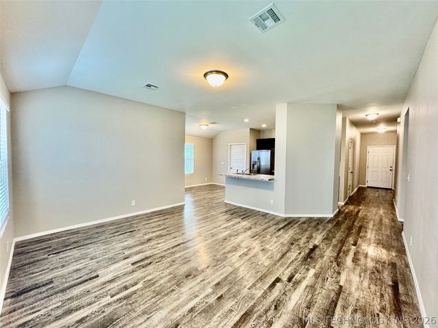 14315 N 73rd East Avenue, Collinsville, OK 74021
