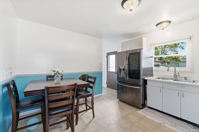5414 N Stony Run Lane, Fort Wayne, IN 46825