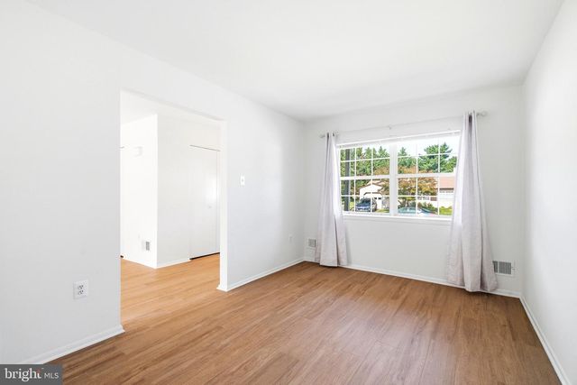 5661 CRABAPPLE DR, Frederick, MD 21703