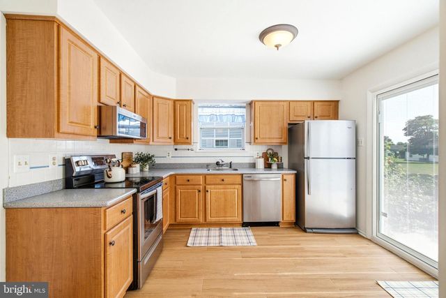 5661 CRABAPPLE DR, Frederick, MD 21703