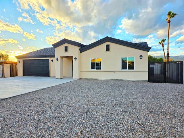 1379 Winkler Lane, Bullhead City, AZ 86442