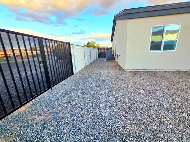 1379 Winkler Lane, Bullhead City, AZ 86442