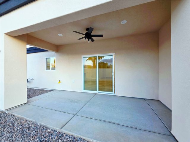 1379 Winkler Lane, Bullhead City, AZ 86442
