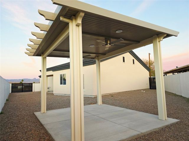 1379 Winkler Lane, Bullhead City, AZ 86442