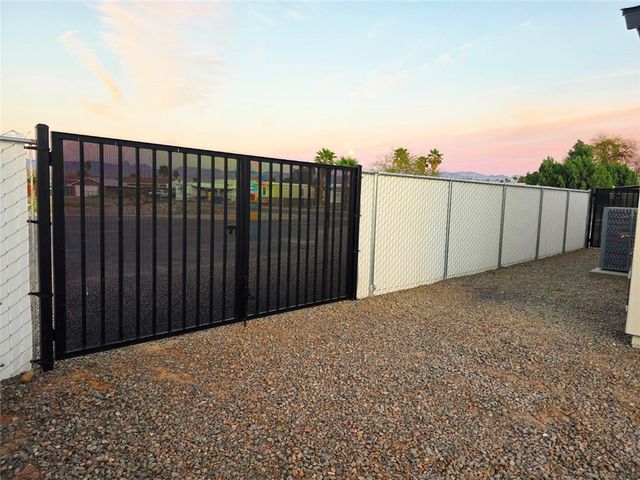 1379 Winkler Lane, Bullhead City, AZ 86442