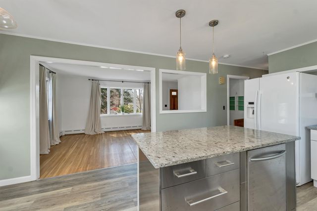 17 Old Stage Road, Dover, NH 03820