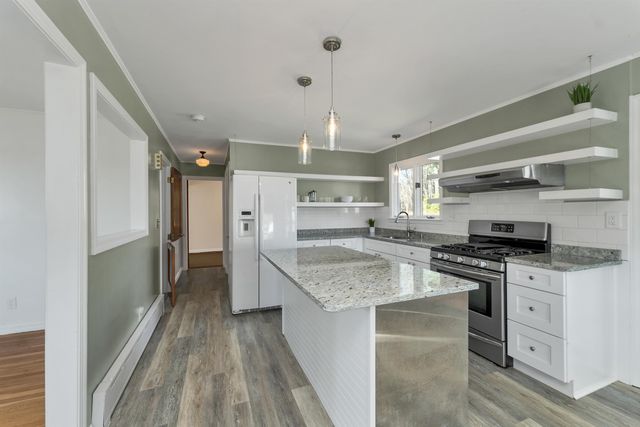 17 Old Stage Road, Dover, NH 03820