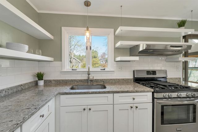 17 Old Stage Road, Dover, NH 03820