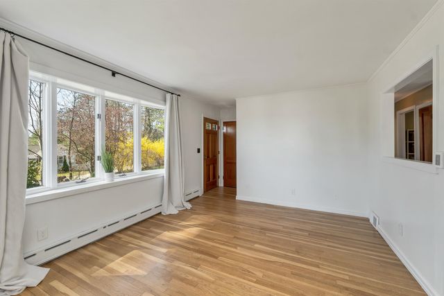17 Old Stage Road, Dover, NH 03820