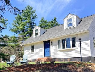 17 Old Stage Road, Dover, NH 03820