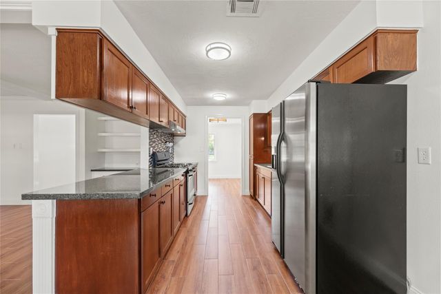 5522 Chantilly Lane, Houston, TX 77092