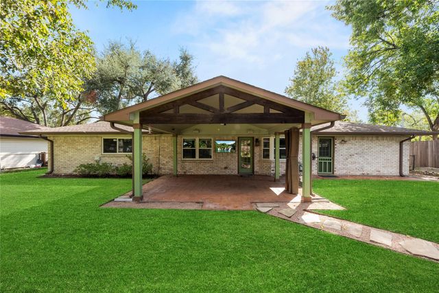 5522 Chantilly Lane, Houston, TX 77092