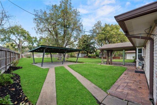 5522 Chantilly Lane, Houston, TX 77092