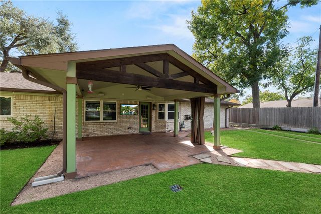 5522 Chantilly Lane, Houston, TX 77092