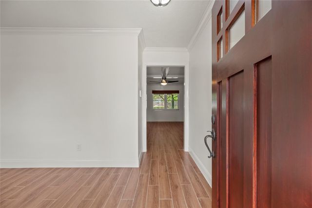 5522 Chantilly Lane, Houston, TX 77092