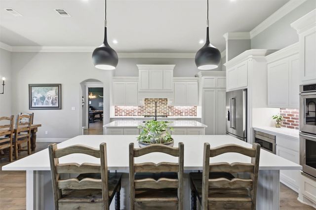2027 Little Valley Court, Weatherford, TX 76087