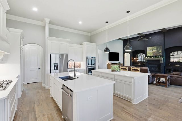2027 Little Valley Court, Weatherford, TX 76087