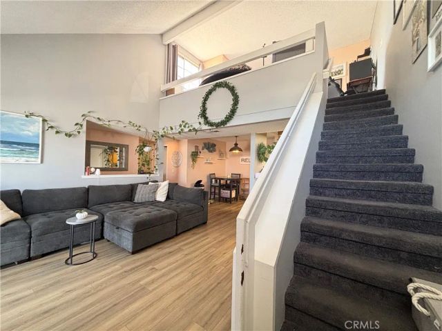 2409 Country, Santa Maria, CA 93455