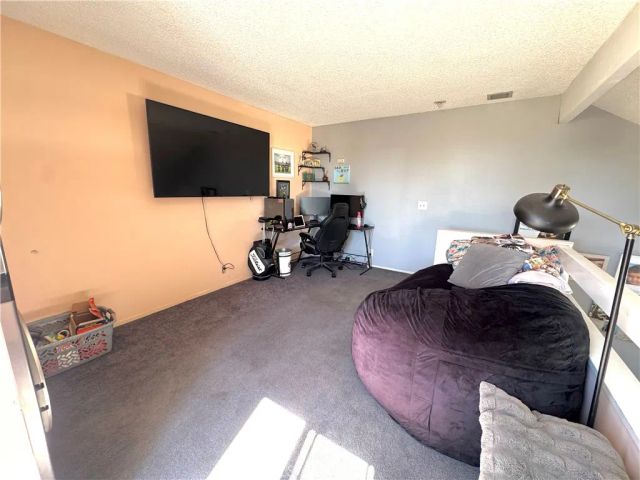 2409 Country, Santa Maria, CA 93455