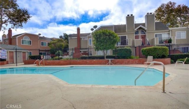 2409 Country, Santa Maria, CA 93455