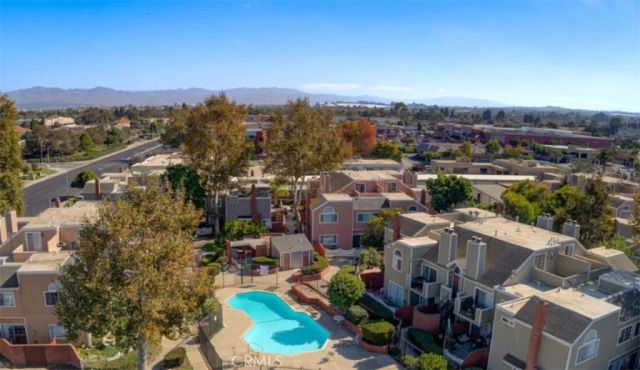 2409 Country, Santa Maria, CA 93455