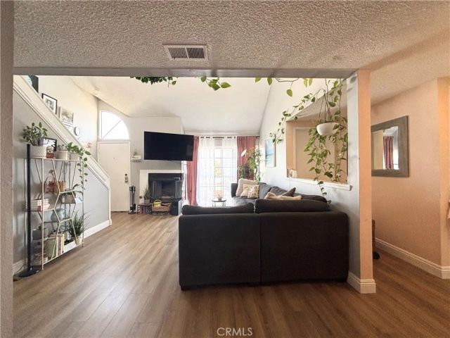 2409 Country, Santa Maria, CA 93455