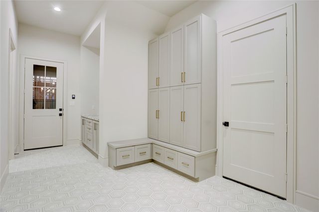 8935 Pado Street, Houston, TX 77055